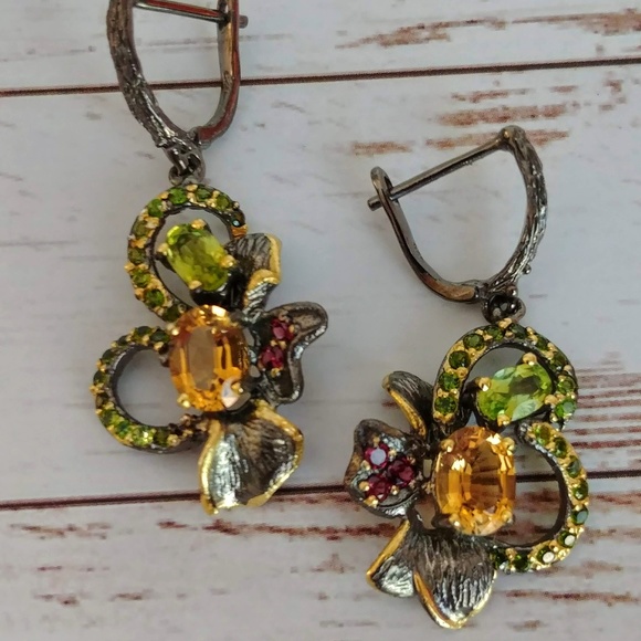 The Girl With Kaleidoscope Eyes Jewelry - Artist Designed Citrine Floral Earrings
